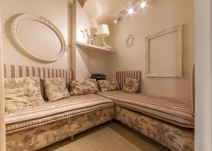 Nina Casetta De Trastevere Affittacamere Roma